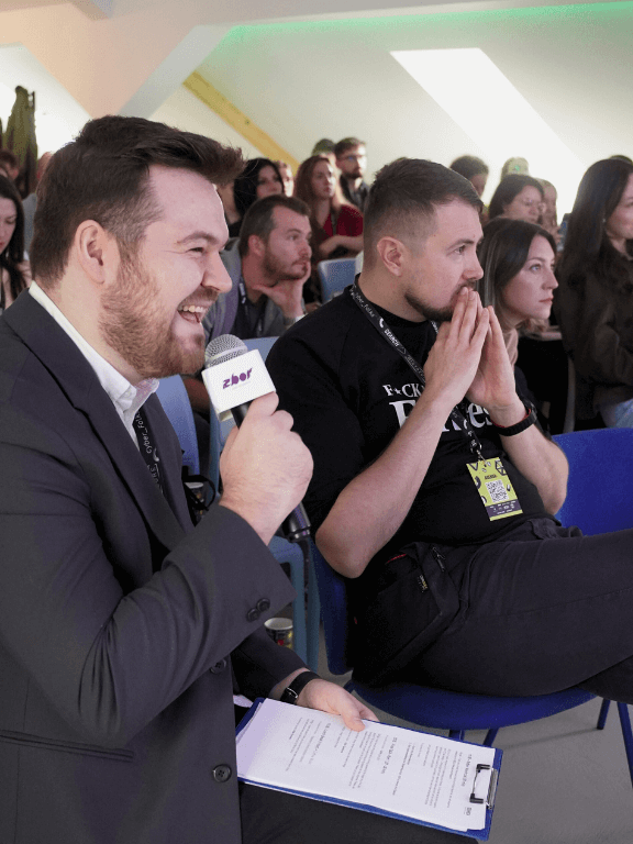 Close-up of Alex Nigmatulin and the Search Evolution Summit presenter